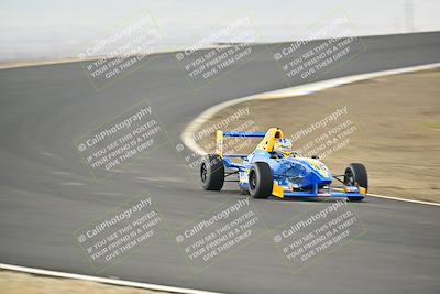 media/Jan-26-2025-CalClub SCCA (Sun) [[cfcea7df88]]/Group 2/Race/